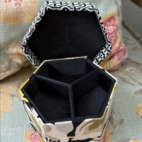 Vera Bradley Floral Hexagonal Fabric Box NWT - Picture 3 of 5